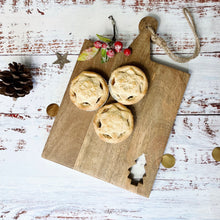 Load image into Gallery viewer, Mango wood board