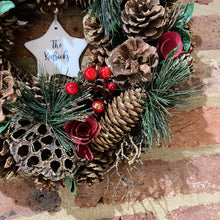 Load image into Gallery viewer, Personalised Gold Glitter Pine and Red Berry Wreath