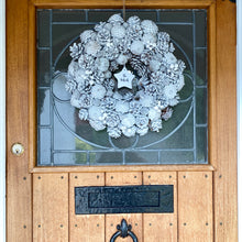 Load image into Gallery viewer, Personalised Snowy Wreath