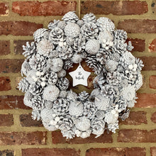 Load image into Gallery viewer, Personalised Snowy Wreath