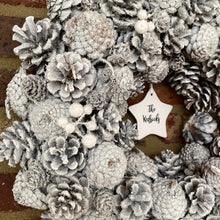 Load image into Gallery viewer, Personalised Snowy Wreath