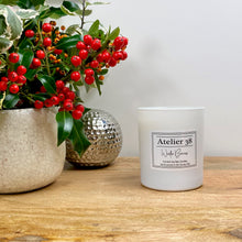 Load image into Gallery viewer, Winter Berries, Medium