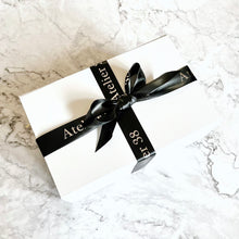 Load image into Gallery viewer, 2 Candle Gift Box
