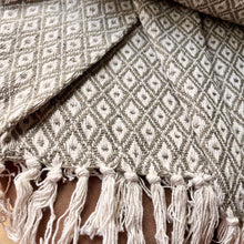 Load image into Gallery viewer, Casablanca Throw - Natural
