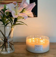 Load image into Gallery viewer, Atelier 38 Luxury Soy Wax Candles. Jasmine &amp; Gardenia, Maxi Deluxe , stunning golden melt pool, feature candle- 7 wick Bowl, 1.7kg, approx burn time of 100 hours (Height 10cm, Diameter 20cm)
